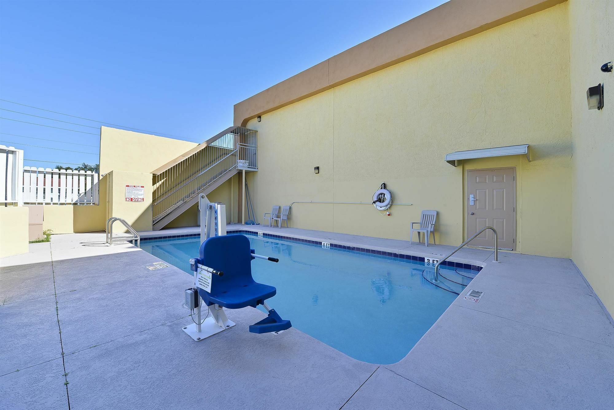 Travel Inn Winter Haven Exterior photo